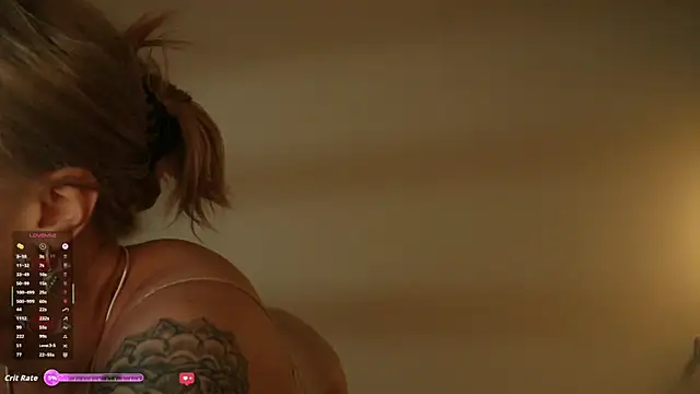 Snapshot of AskAlexa chatting on 10/28/25, 10:45 AskAlexa online show from 10/28/25, 10:45