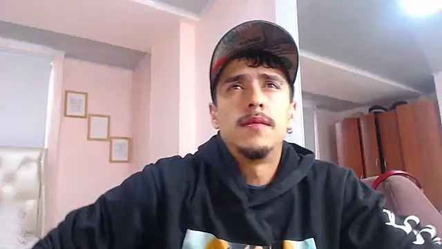 Snapshot of ryan_maxy chatting on 02/23/25, 12:27 ryan maxy online show from 02/23/25, 12:27