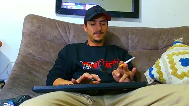 Snapshot of ryan_maxy chatting on 09/23/25, 01:08 ryan maxy online show from 09/23/25, 01:08