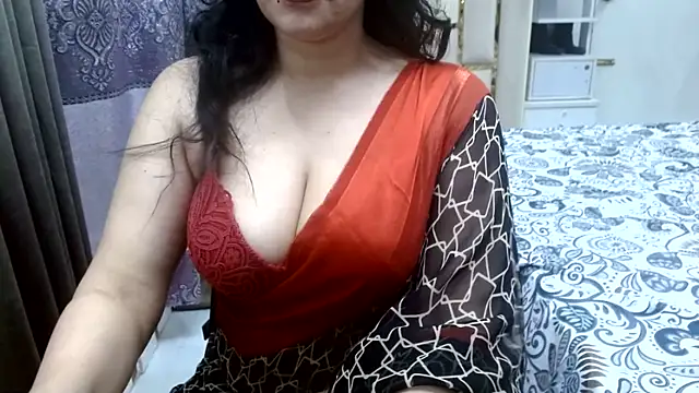 Snapshot of Lovelywife786 chatting on 06/06/26, 05:34 Lovelywife786 online show from 06/06/26, 05:34