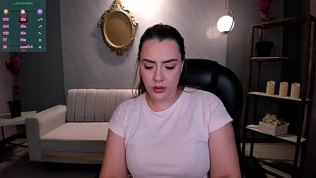 Snapshot of MartinnaBonnet chatting on 12/26/24, 11:21 MartinnaBonnet online show from 12/26/24, 11:21