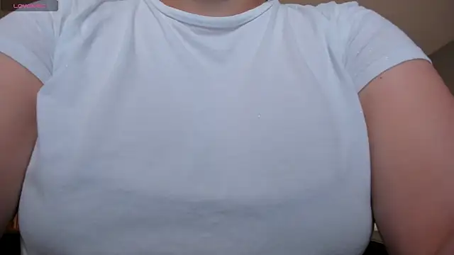 Snapshot of MartinnaBonnet chatting on 02/26/25, 10:47 MartinnaBonnet online show from 02/26/25, 10:47