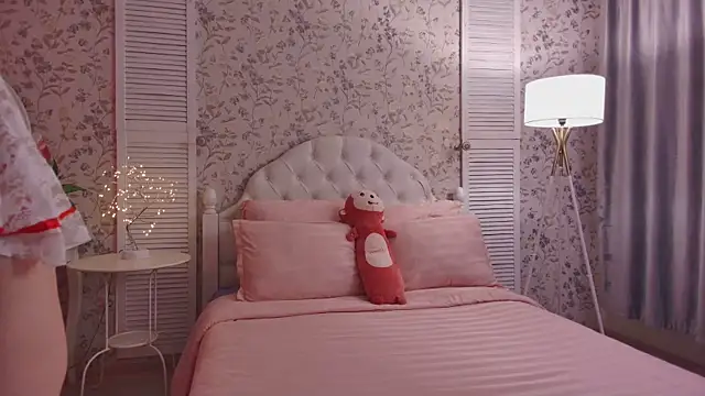 Snapshot of Wendy-Darling chatting on 10/31/25, 01:06 Wendy-Darling online show from 10/31/25, 01:06