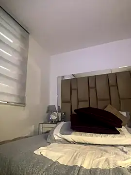 Amber Parker online show from 12/05/25, 01:42