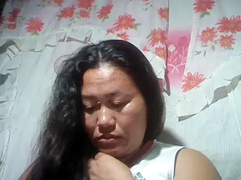 Snapshot of Sexyhorney4u chatting on 12/15/24, 07:10 Sexyhorney4u online show from 12/15/24, 07:10