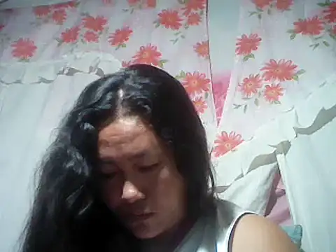 Snapshot of Sexyhorney4u chatting on 12/26/24, 09:15 Sexyhorney4u online show from 12/26/24, 09:15