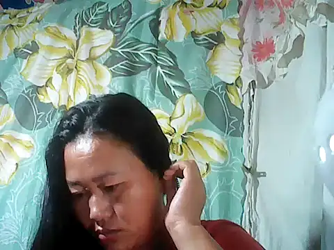 Snapshot of Sexyhorney4u chatting on 09/20/25, 08:32 Sexyhorney4u online show from 09/20/25, 08:32