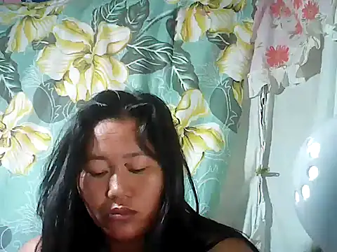 Snapshot of Sexyhorney4u chatting on 09/23/25, 09:29 Sexyhorney4u online show from 09/23/25, 09:29