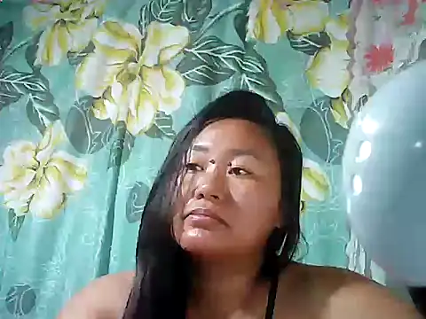 Snapshot of Sexyhorney4u chatting on 10/05/25, 09:34 Sexyhorney4u online show from 10/05/25, 09:34