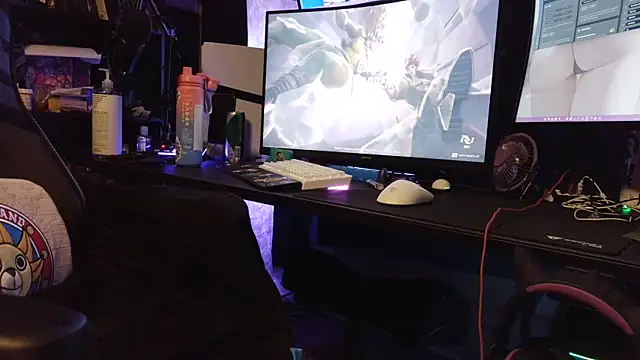 risque crochet online show from 11/30/25, 09:57