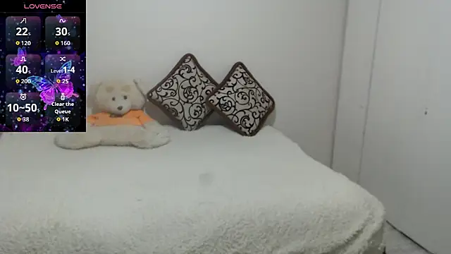 MargotLot online show from 10/25/25, 12:13