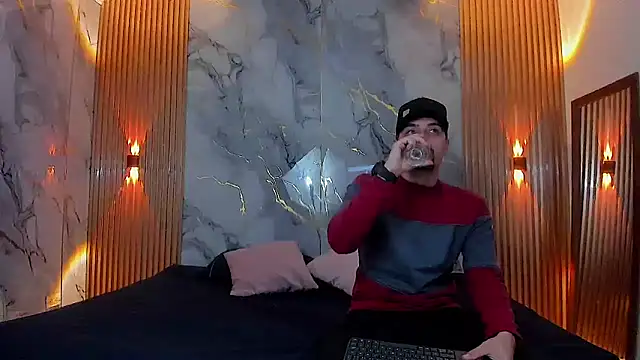 Snapshot of Pleasure_Vibes23 chatting on 02/28/25, 09:12 Pleasure Vibes23 online show from 02/28/25, 09:12