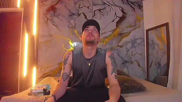 Snapshot of Pleasure_Vibes23 chatting on 03/04/25, 09:11 Pleasure Vibes23 online show from 03/04/25, 09:11