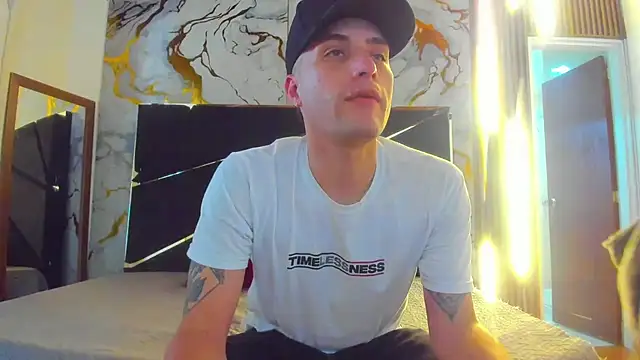 Snapshot of Pleasure_Vibes23 chatting on 03/10/25, 08:45 Pleasure Vibes23 online show from 03/10/25, 08:45