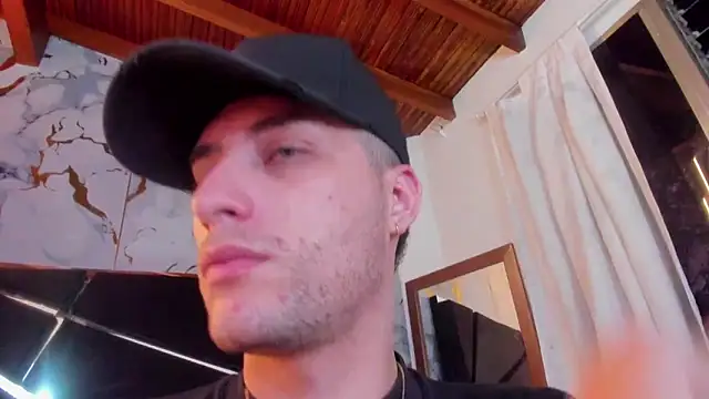 Snapshot of Pleasure_Vibes23 chatting on 03/13/25, 09:37 Pleasure Vibes23 online show from 03/13/25, 09:37