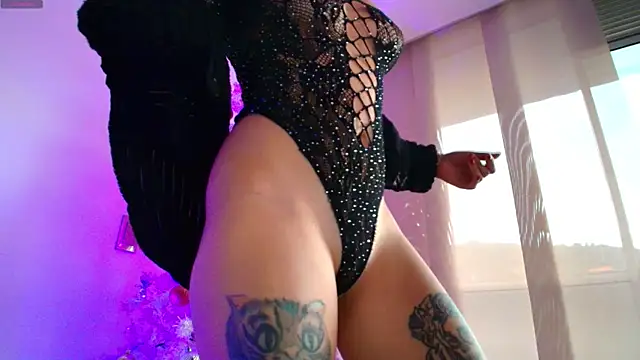 Snapshot of Pleasure_Vibes23 chatting on 11/10/25, 11:09 Pleasure Vibes23 online show from 11/10/25, 11:09