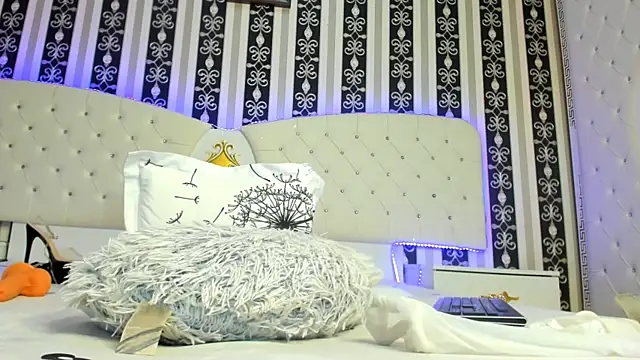 Aidasina online show from 02/07/25, 02:19