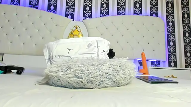 Aidasina online show from 02/08/25, 02:26