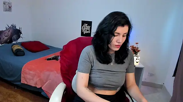 jrcamila online show from 02/25/25, 02:22