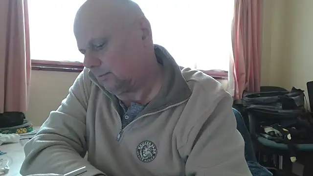 Snapshot of DaddyCumBumZA chatting on 09/17/25, 11:45 DaddyCumBumZA online show from 09/17/25, 11:45