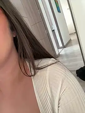 Snapshot of anli5 chatting on 12/16/24, 07:10 anli5 online show from 12/16/24, 07:10