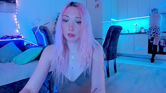 Snapshot of AlexRoseLiRed chatting on 12/20/24, 07:50 AlexRoseLiRed online show from 12/20/24, 07:50