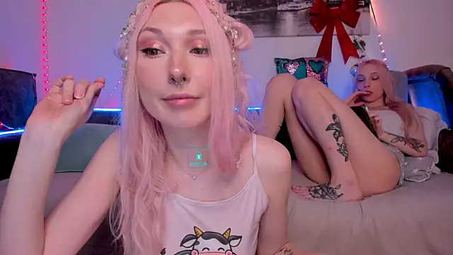 Snapshot of AlexRoseLiRed chatting on 01/20/25, 07:57 AlexRoseLiRed online show from 01/20/25, 07:57