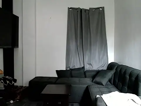 Snapshot of MistressKrizzel chatting on 06/24/26, 07:07 MistressKrizzel online show from 06/24/26, 07:07