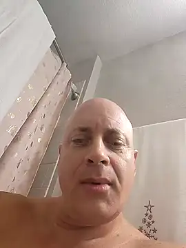 Snapshot of DigiSpankz chatting on 10/14/25, 01:23 DigiSpankz online show from 10/14/25, 01:23