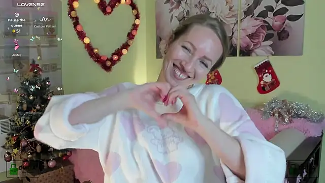 Queenymel online show from 12/22/24, 03:11