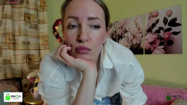 Queenymel online show from 01/29/25, 03:58