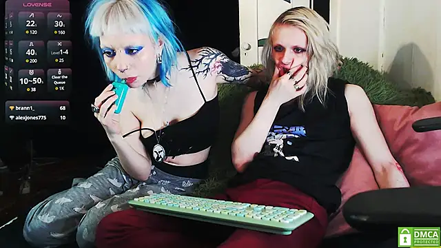 Snapshot of Alien_Bella chatting on 12/08/24, 02:39 Alien Bella online show from 12/08/24, 02:39