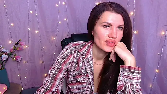 MilaLoona online show from 03/01/26, 07:32