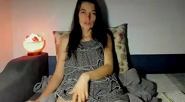 Snapshot of AliceisHome chatting on 02/06/25, 05:14 AliceisHome online show from 02/06/25, 05:14