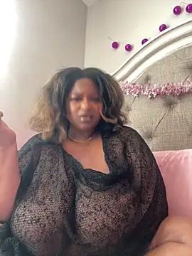 BigFineSelena online show from 04/11/26, 03:05