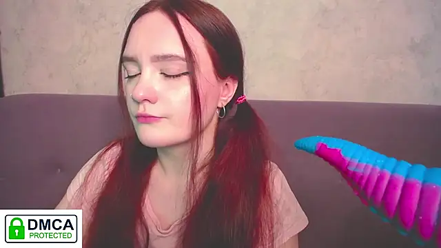 Alyssa   Scarlet online show from 11/14/25, 09:08