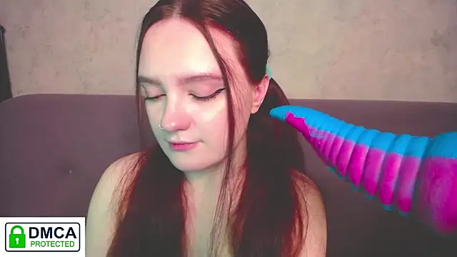 Alyssa   Scarlet online show from 11/24/25, 02:33