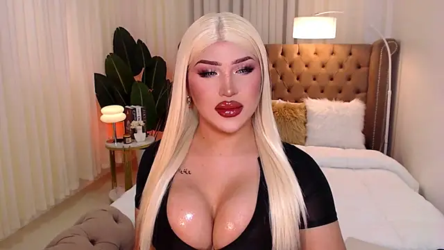 Your Majesty Tyra online show from 01/04/25, 06:41