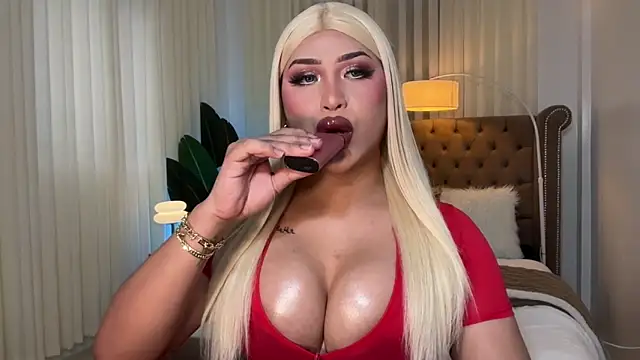 Your Majesty Tyra online show from 03/21/25, 04:49