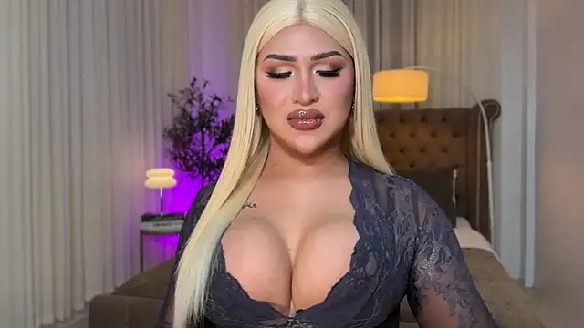 Your Majesty Tyra online show from 10/15/25, 05:18