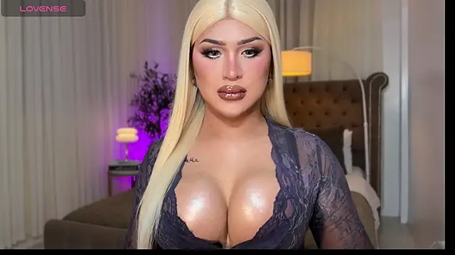 Your Majesty Tyra online show from 11/02/25, 04:26