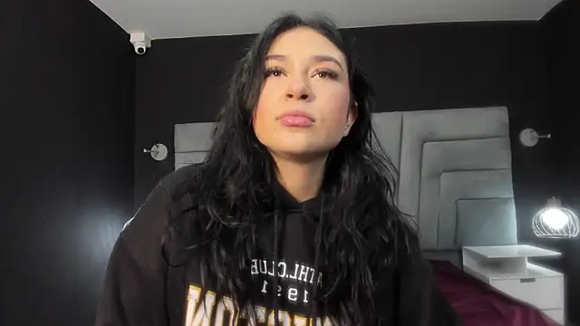 Snapshot of dayra_angels chatting on 03/13/25, 11:05 dayra angels online show from 03/13/25, 11:05