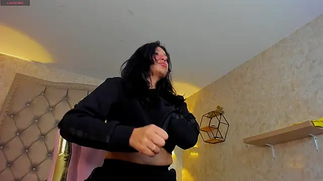 Snapshot of dayra_angels chatting on 03/21/25, 11:01 dayra angels online show from 03/21/25, 11:01