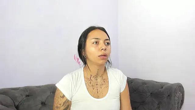 miss soffi  online show from 04/09/26, 12:10