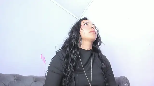 miss soffi  online show from 04/21/26, 06:34