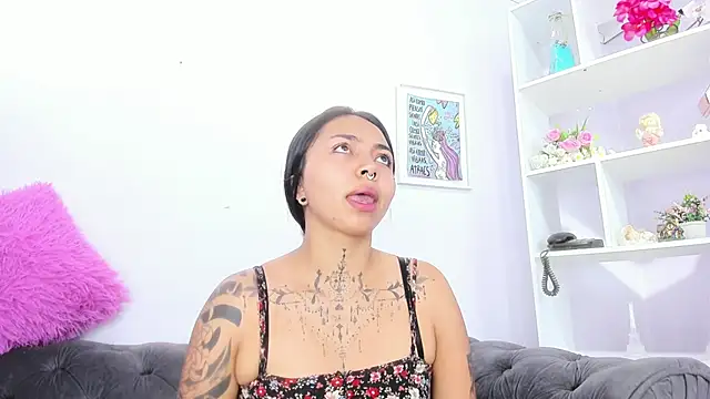 miss soffi  online show from 05/06/26, 12:10