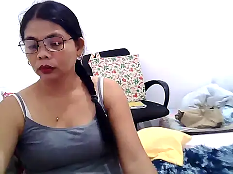 Snapshot of pinay_milfxx chatting on 02/22/25, 11:57 pinay milfxx online show from 02/22/25, 11:57