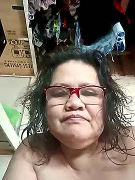Snapshot of Chubbysweetmom chatting on 02/24/25, 07:00 Chubbysweetmom online show from 02/24/25, 07:00