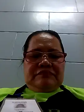 Snapshot of Chubbysweetmom chatting on 09/13/25, 02:11 Chubbysweetmom online show from 09/13/25, 02:11