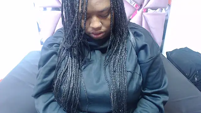 morenahott1 online show from 11/17/25, 11:38